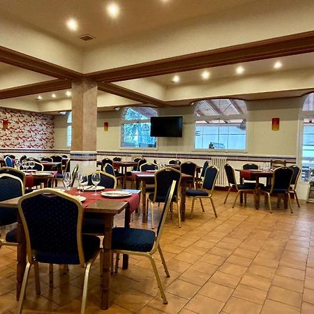 Hostal-Restaurante Posada Del Duque Villalbilla de Burgos Esterno foto