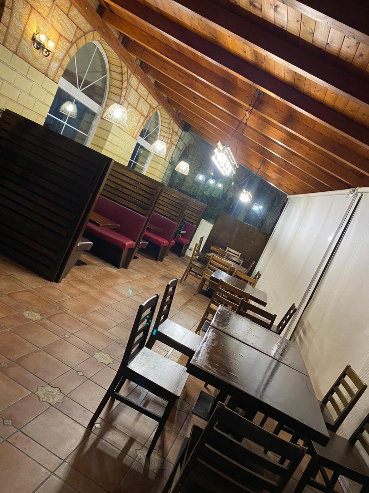 Hostal-Restaurante Posada Del Duque Villalbilla de Burgos Esterno foto